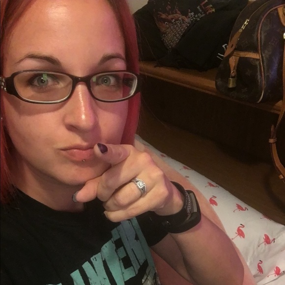 Meet your Posher, Amanda - Picture 7 of 7